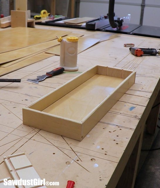 How to build a cabinet drawer with locking rabbet joints