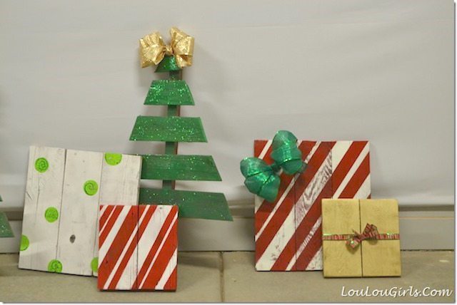 Pallet wood -- Christmas tree and presents